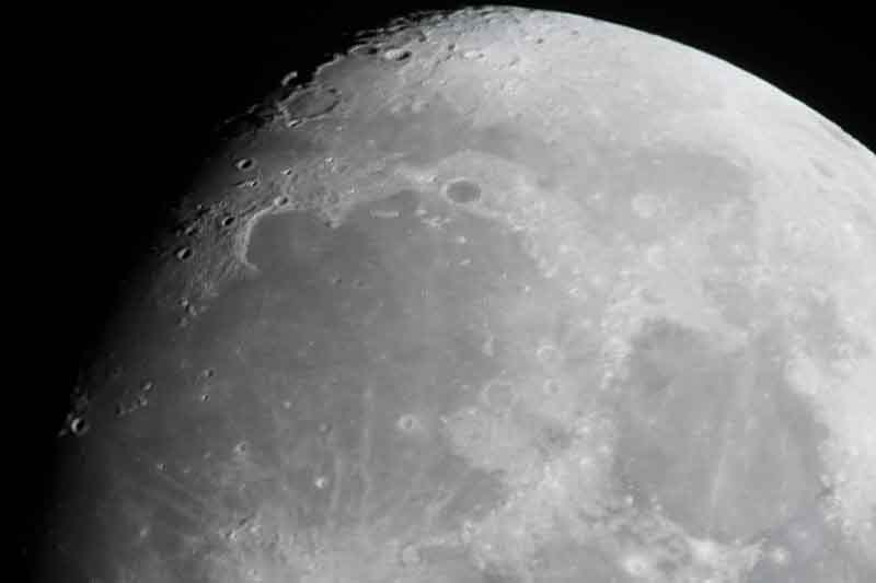 moonshot015.jpg
