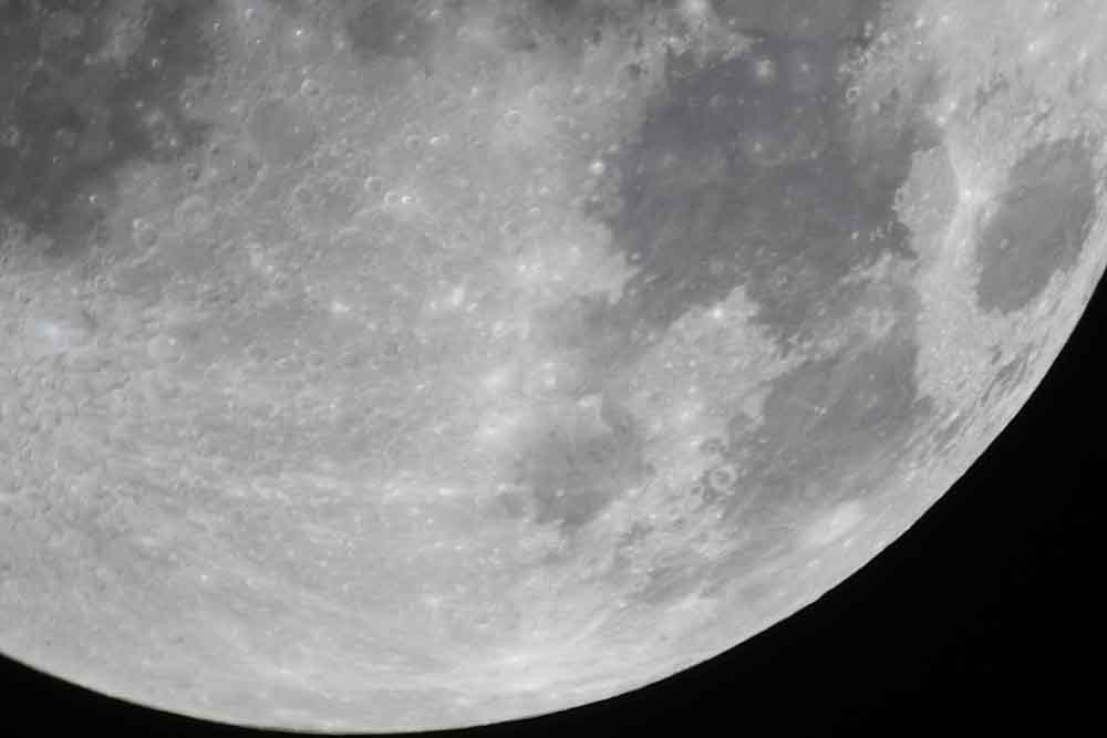 moonshot018.jpg